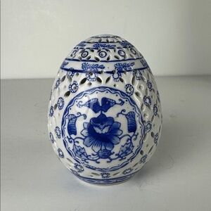 Bombay Blue & White Ceramic Egg perforated design perfect condition 5” tall
